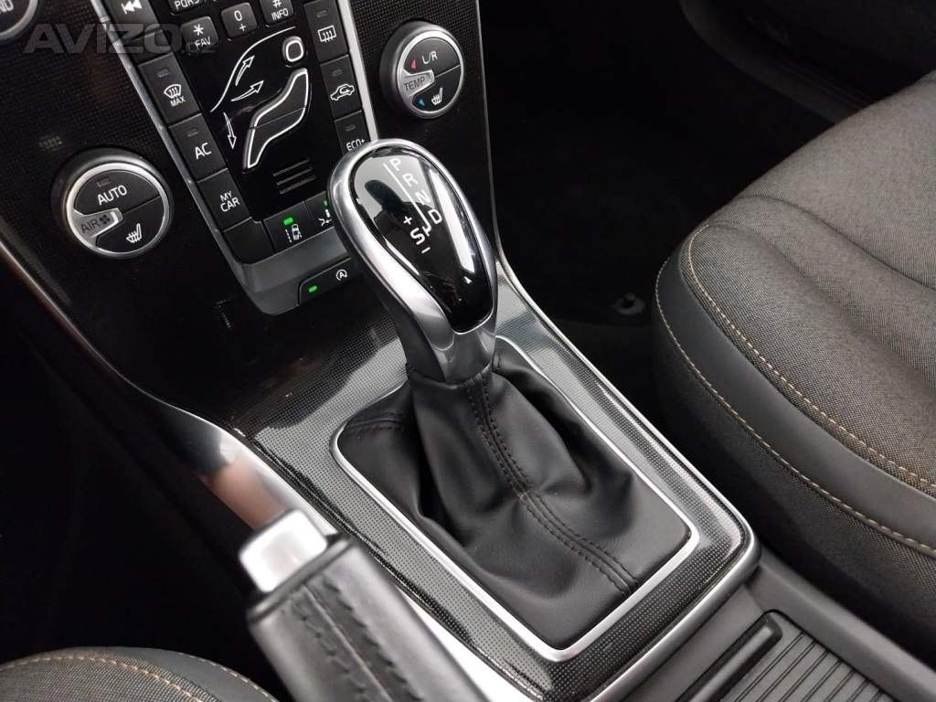 Foto inzerátu Volvo V40 Cross Country 2.0 D3
