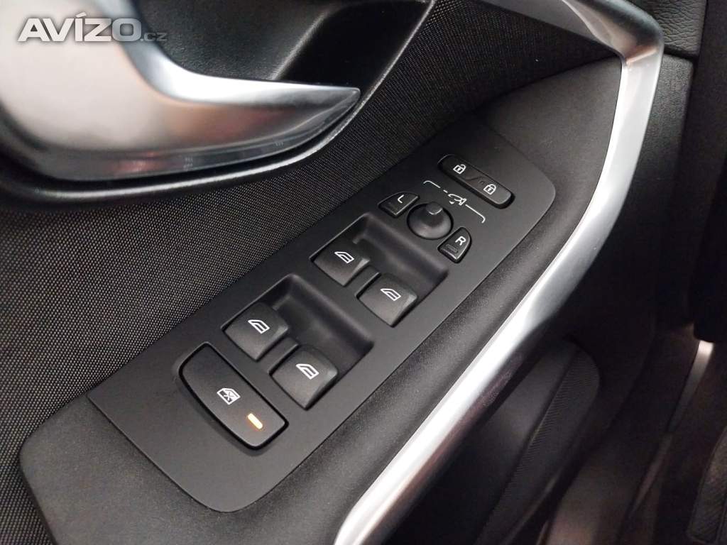 Foto inzerátu Volvo V40 Cross Country 2.0 D3