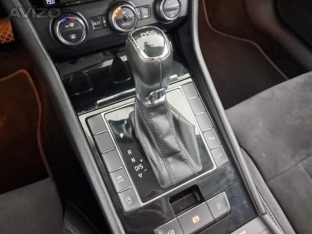 Foto inzerátu Skoda Superb 2.0 TDI