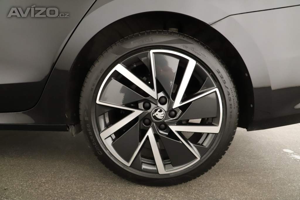 Foto inzerátu Skoda Octavia 1.5 eTSI mHEV