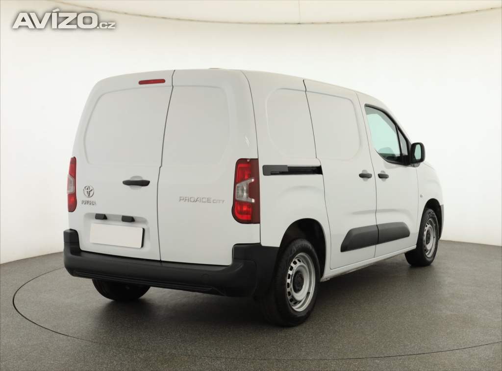Foto inzerátu Toyota ProAce City 1.5 D4-D