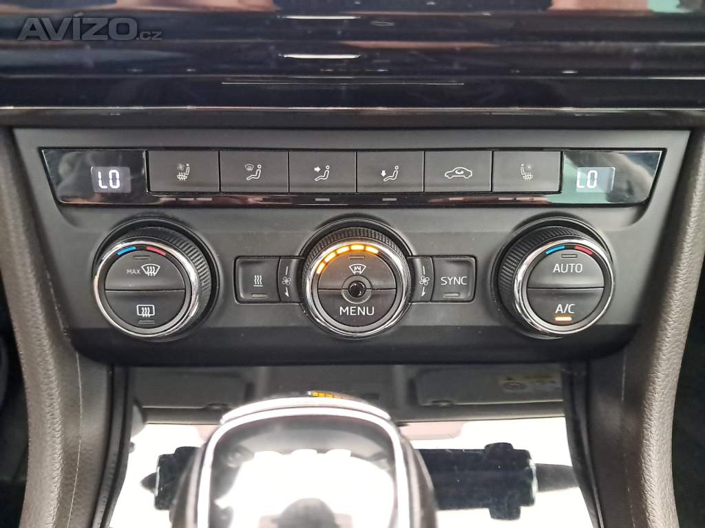 Foto inzerátu Skoda Superb 2.0 TDI 4x4