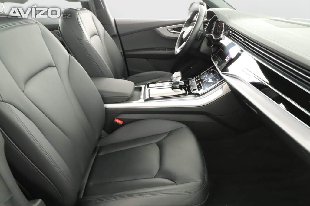 Foto inzerátu Audi Q8 55 TFSI
