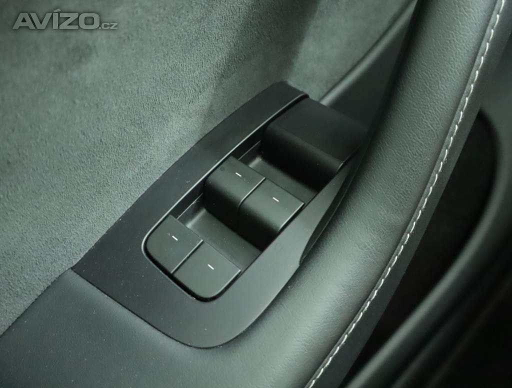 Foto inzerátu Tesla Model Y Long Range AWD 79kWh