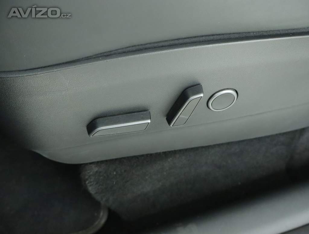Foto inzerátu Tesla Model Y Long Range AWD 79kWh