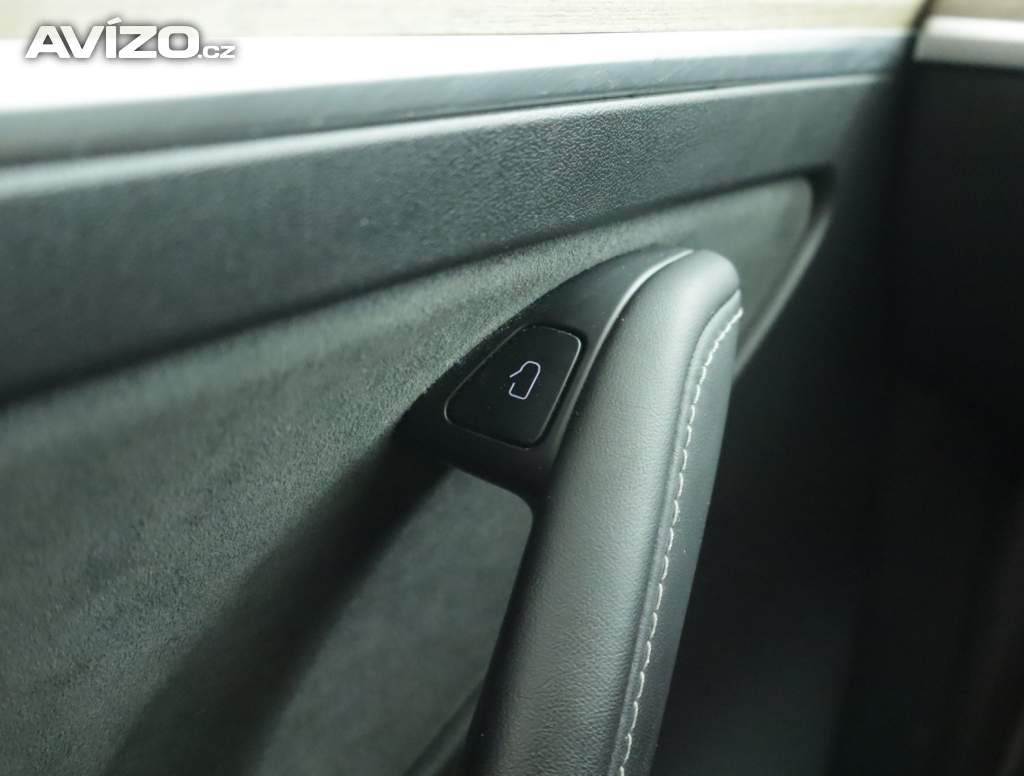 Foto inzerátu Tesla Model Y Long Range AWD 79kWh