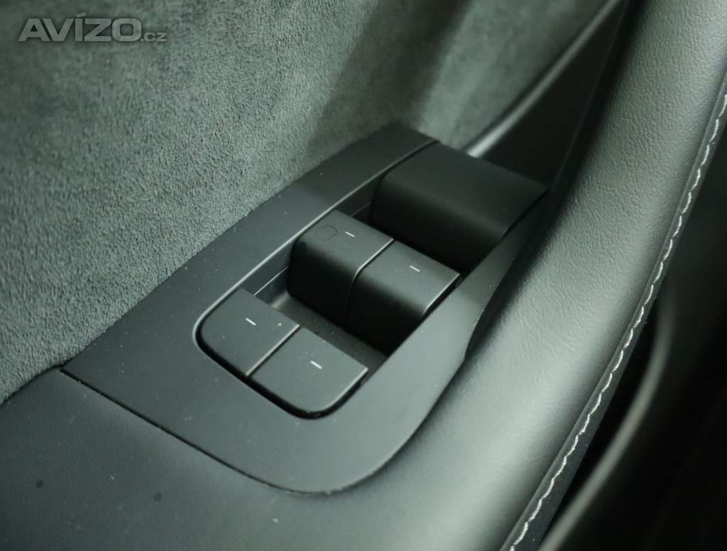 Foto inzerátu Tesla Model Y Long Range AWD 79kWh