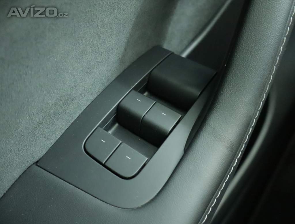 Foto inzerátu Tesla Model Y Long Range AWD 79kWh