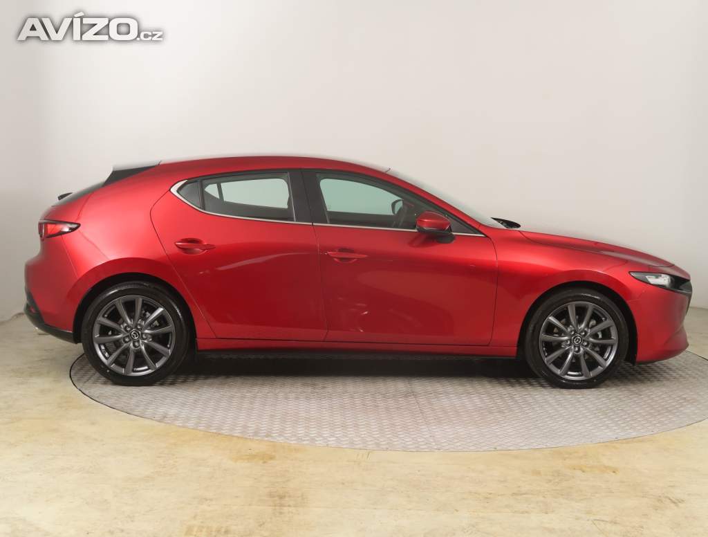 Foto inzerátu Mazda 3 e-Skyactiv G140