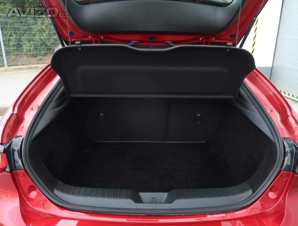 Foto inzerátu Mazda 3 e-Skyactiv G140
