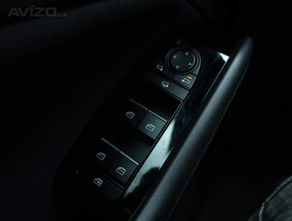 Foto inzerátu Mazda 3 e-Skyactiv G140