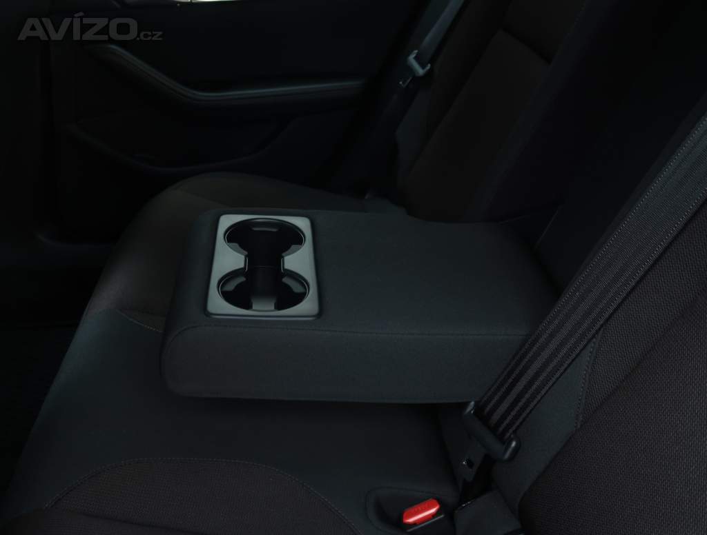 Foto inzerátu Mazda 3 e-Skyactiv G140