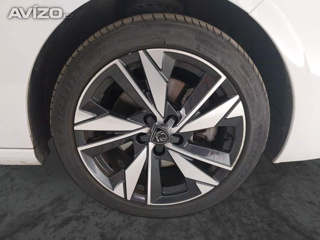 Foto inzerátu Peugeot 308 1.2 PureTech