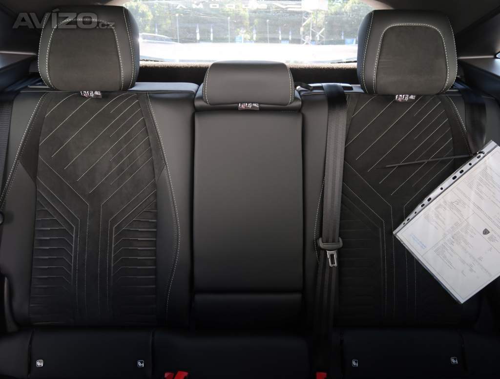 Foto inzerátu Peugeot e-3008 73 kWh