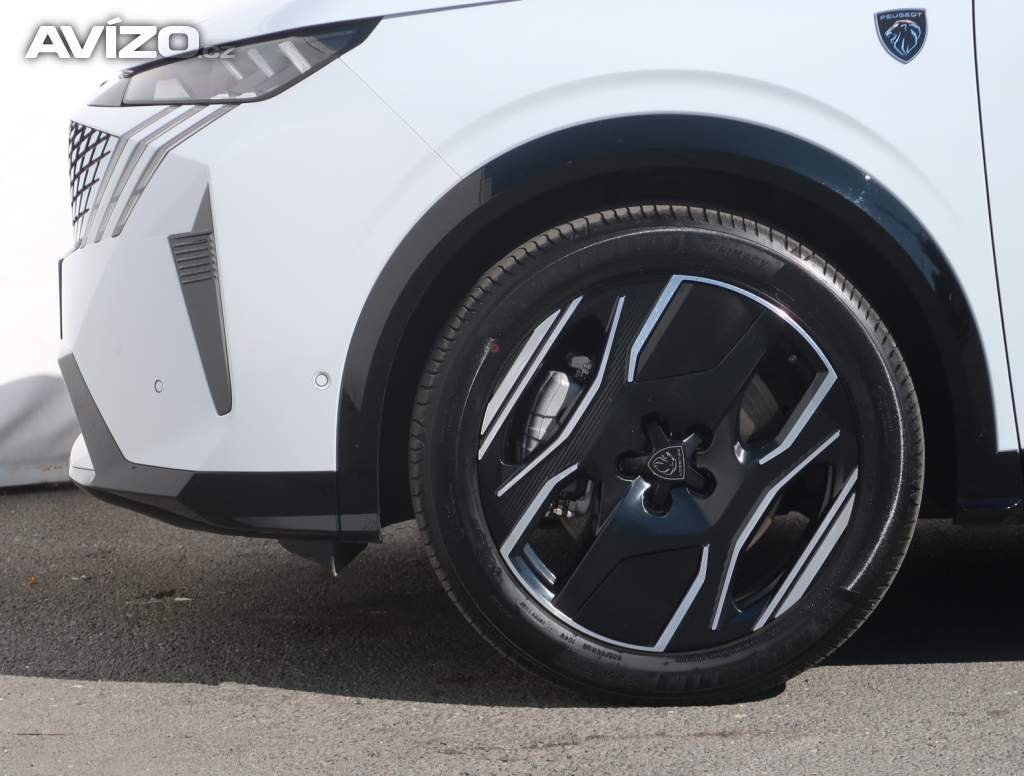 Foto inzerátu Peugeot e-3008 73 kWh