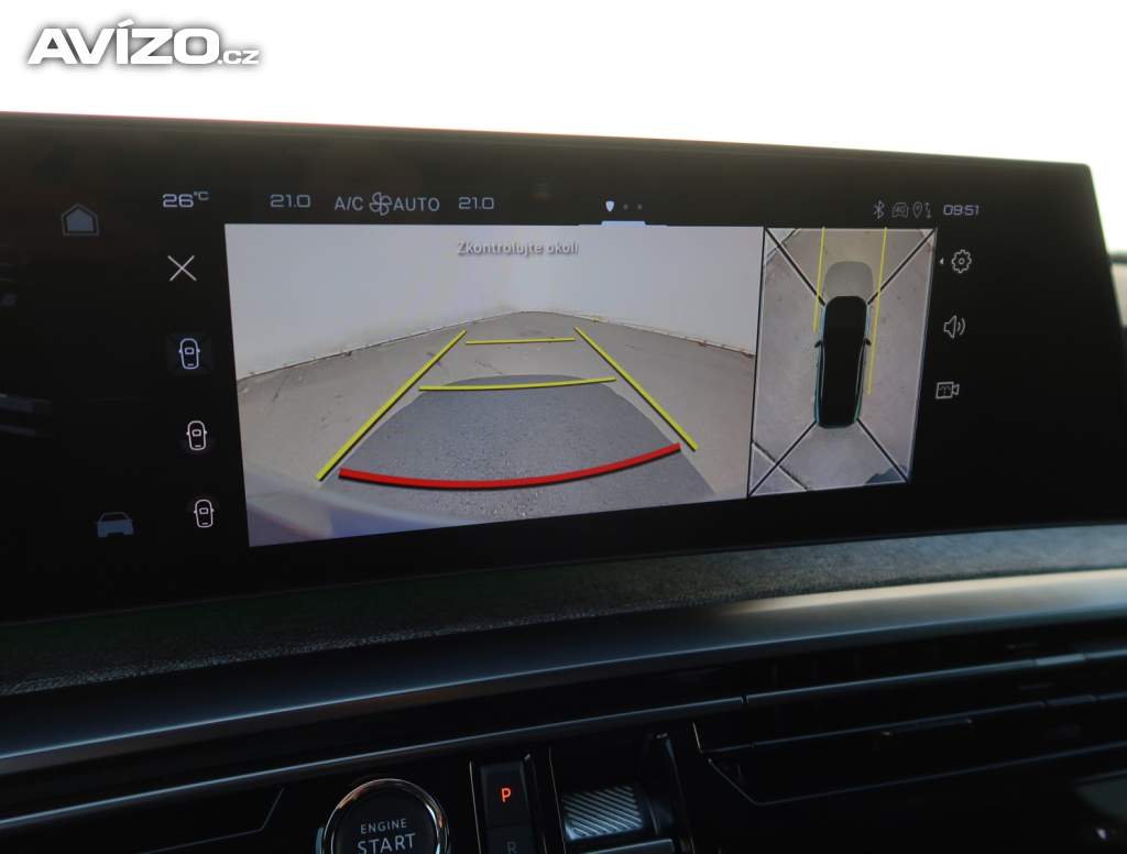 Foto inzerátu Peugeot e-3008 73 kWh