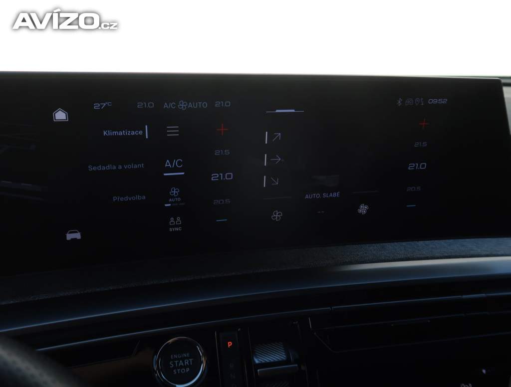 Foto inzerátu Peugeot e-3008 73 kWh