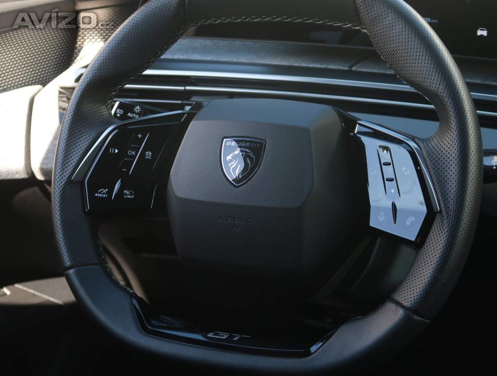Foto inzerátu Peugeot e-3008 73 kWh