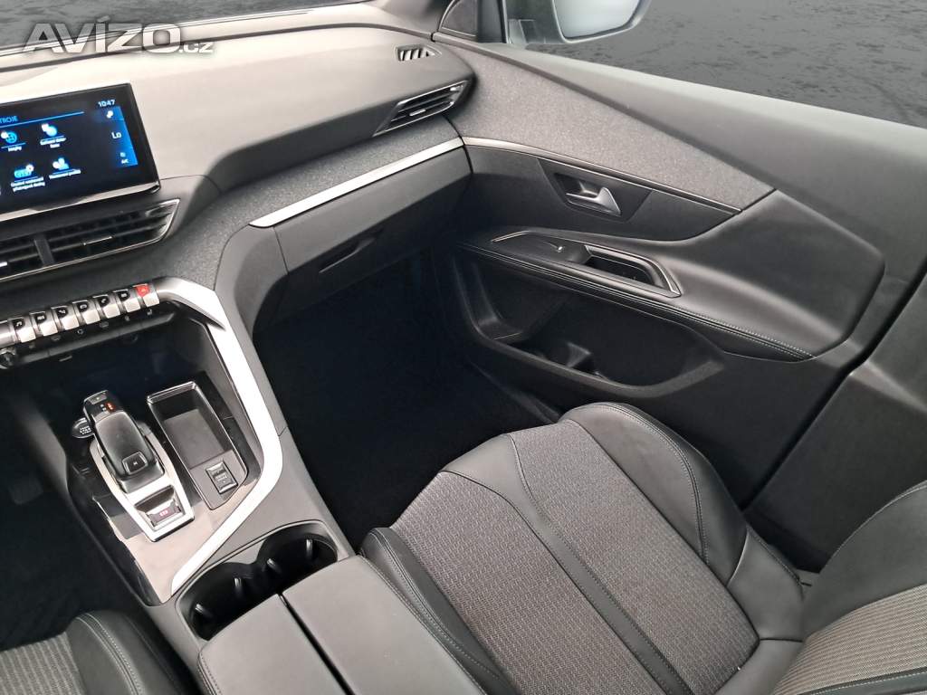 Foto inzerátu Peugeot 5008 PureTech 130