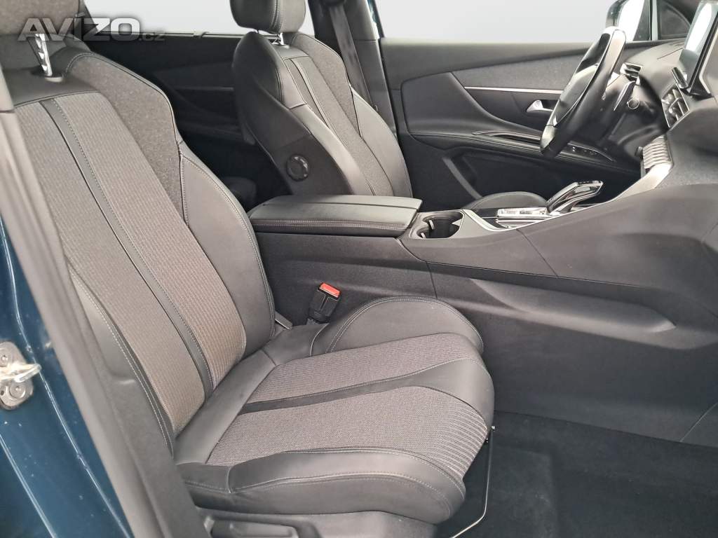 Foto inzerátu Peugeot 5008 PureTech 130