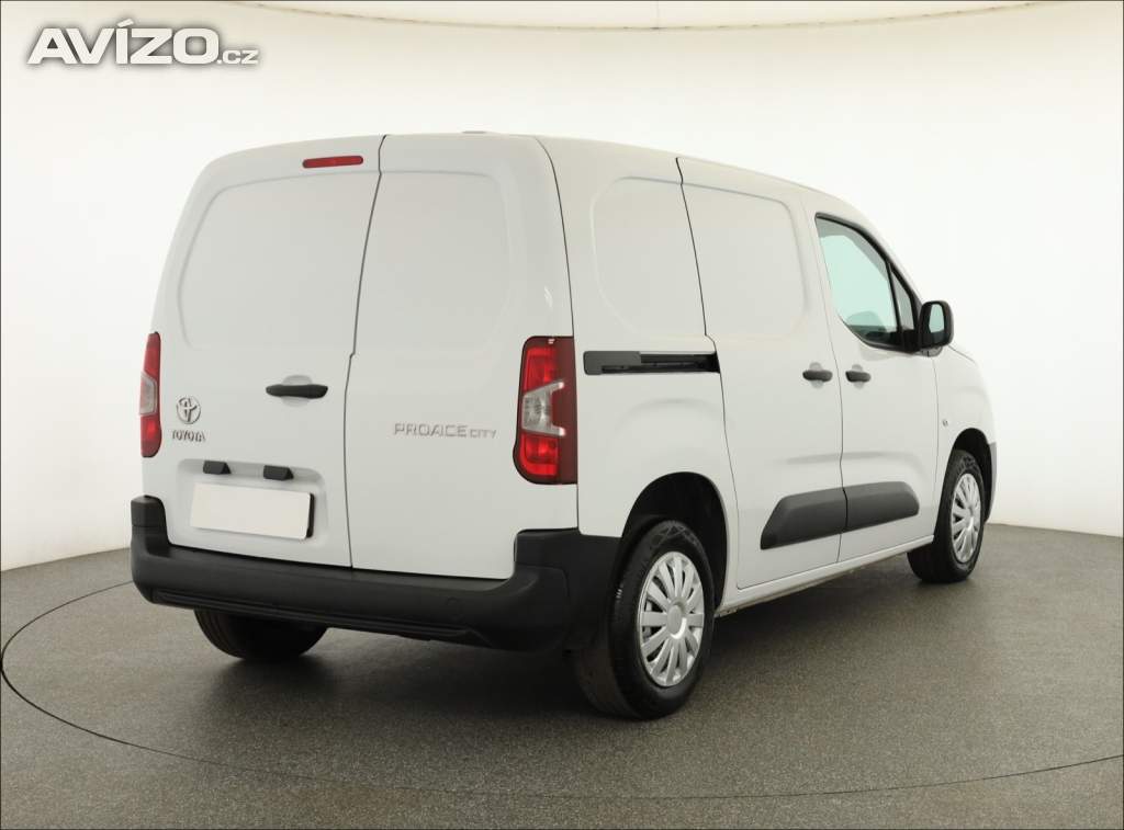 Foto inzerátu Toyota ProAce City 1.5 D4-D