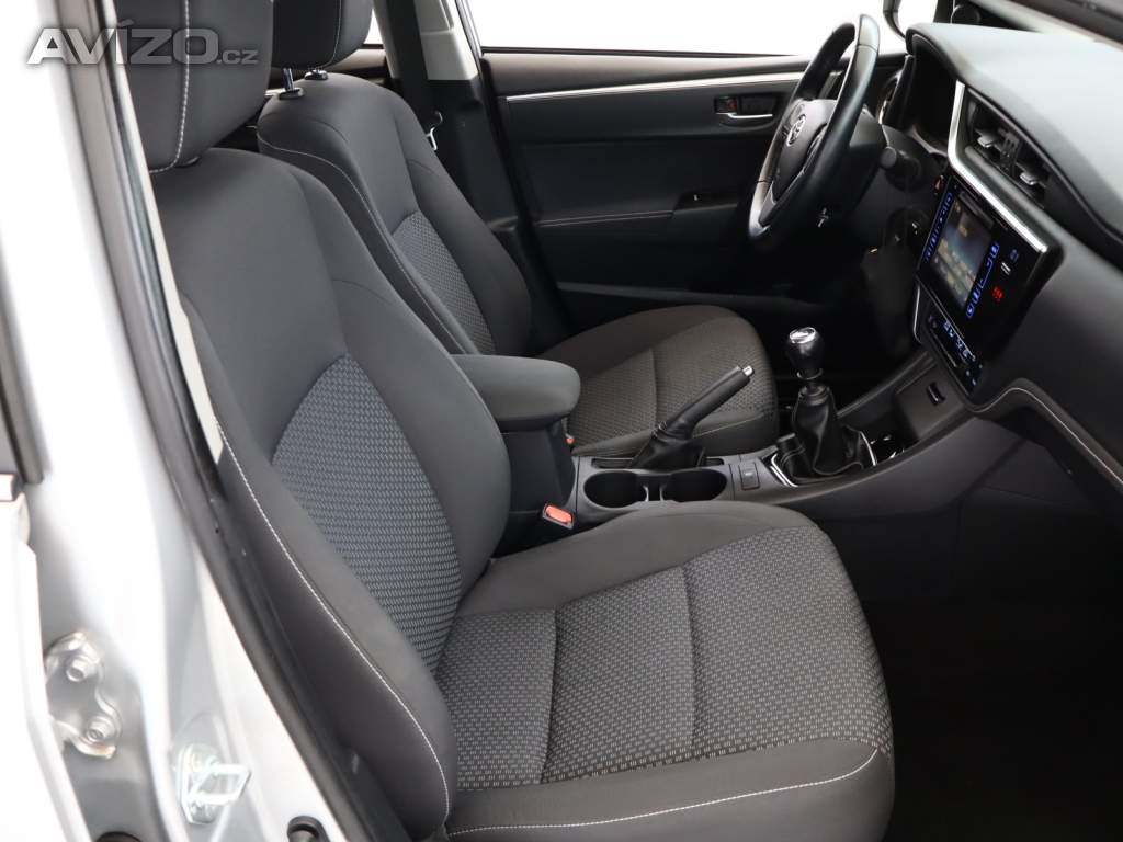 Foto inzerátu Toyota Corolla 1.6 Valvematic