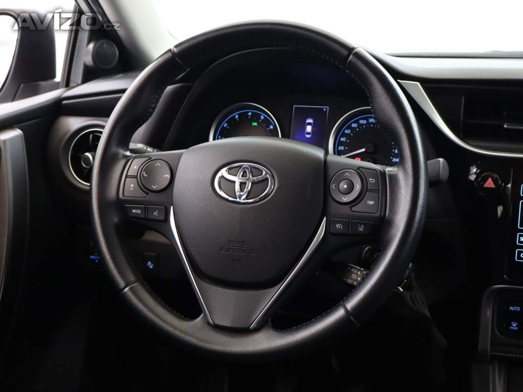 Foto inzerátu Toyota Corolla 1.6 Valvematic