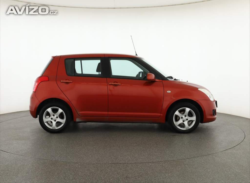 Foto inzerátu Suzuki Swift 1.3 i