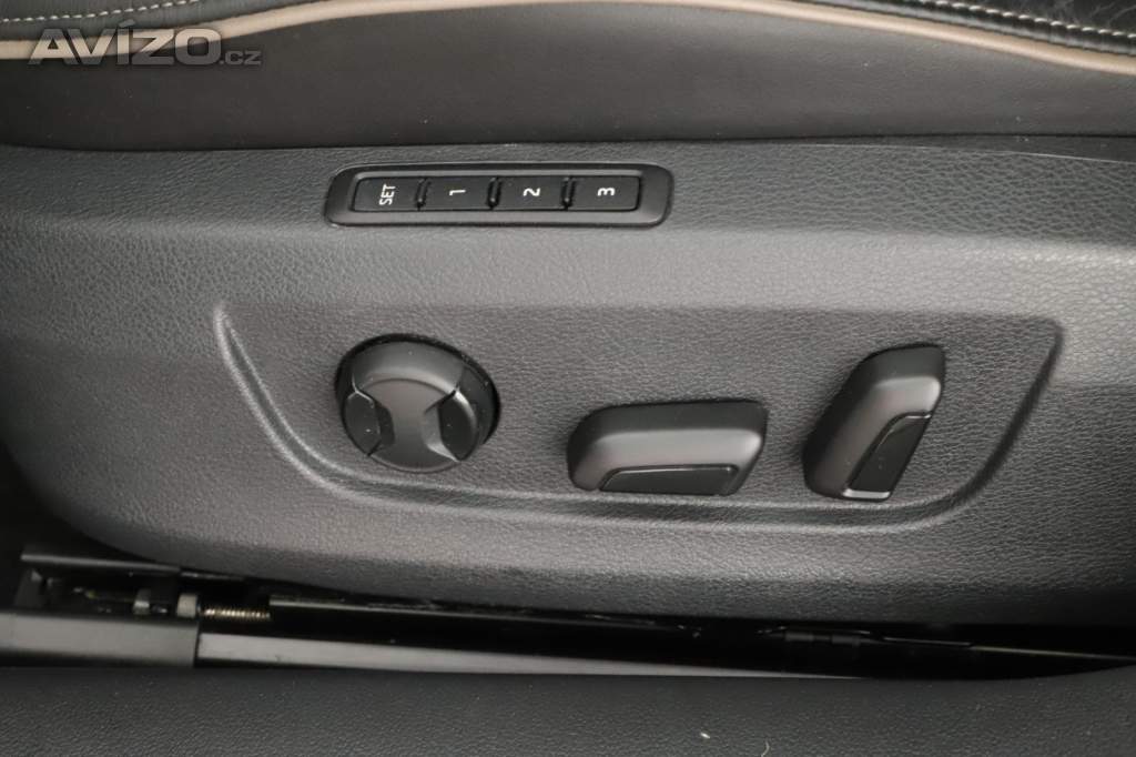 Foto inzerátu Skoda Superb 2.0 TDI