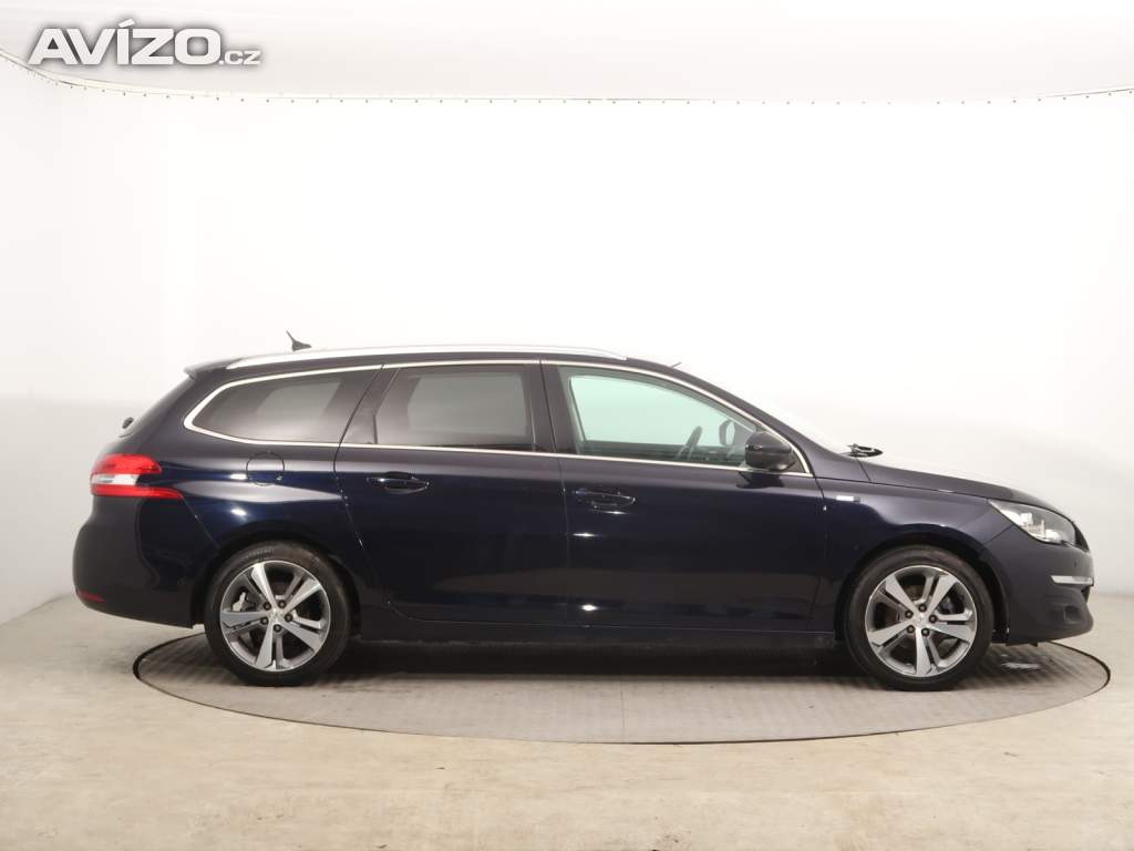Foto inzerátu Peugeot 308 1.2 e-THP