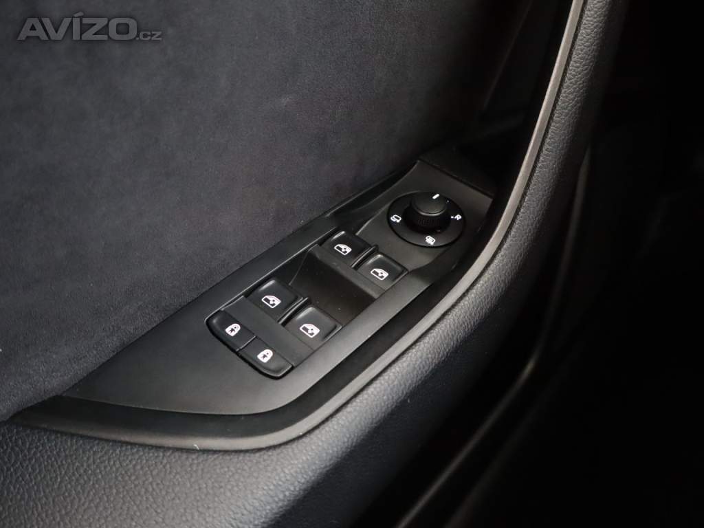 Foto inzerátu Skoda Superb 2.0 TSI