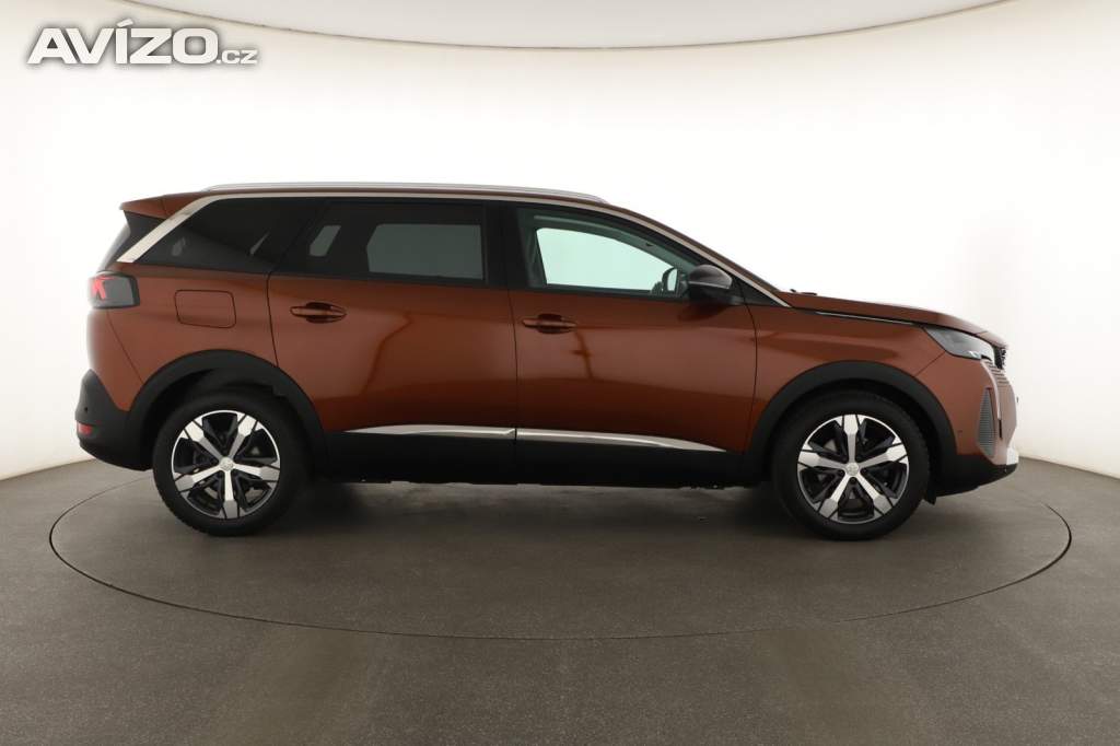 Foto inzerátu Peugeot 5008 1.5 BlueHDi