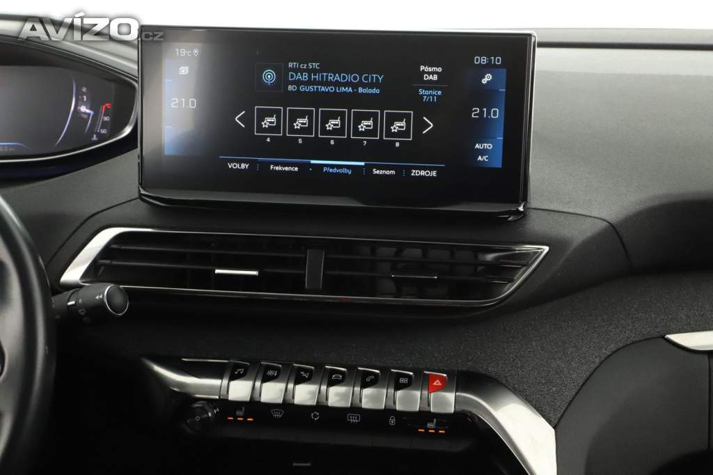 Foto inzerátu Peugeot 5008 1.5 BlueHDi