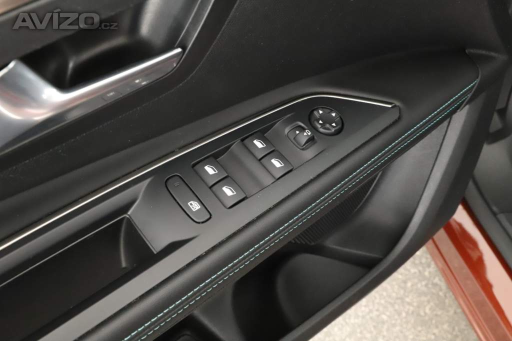 Foto inzerátu Peugeot 5008 1.5 BlueHDi