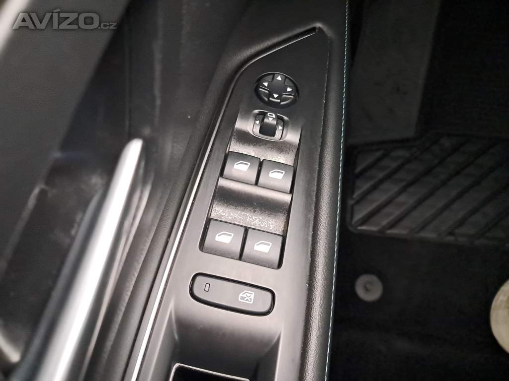 Foto inzerátu Peugeot 5008 1.5 BlueHDi