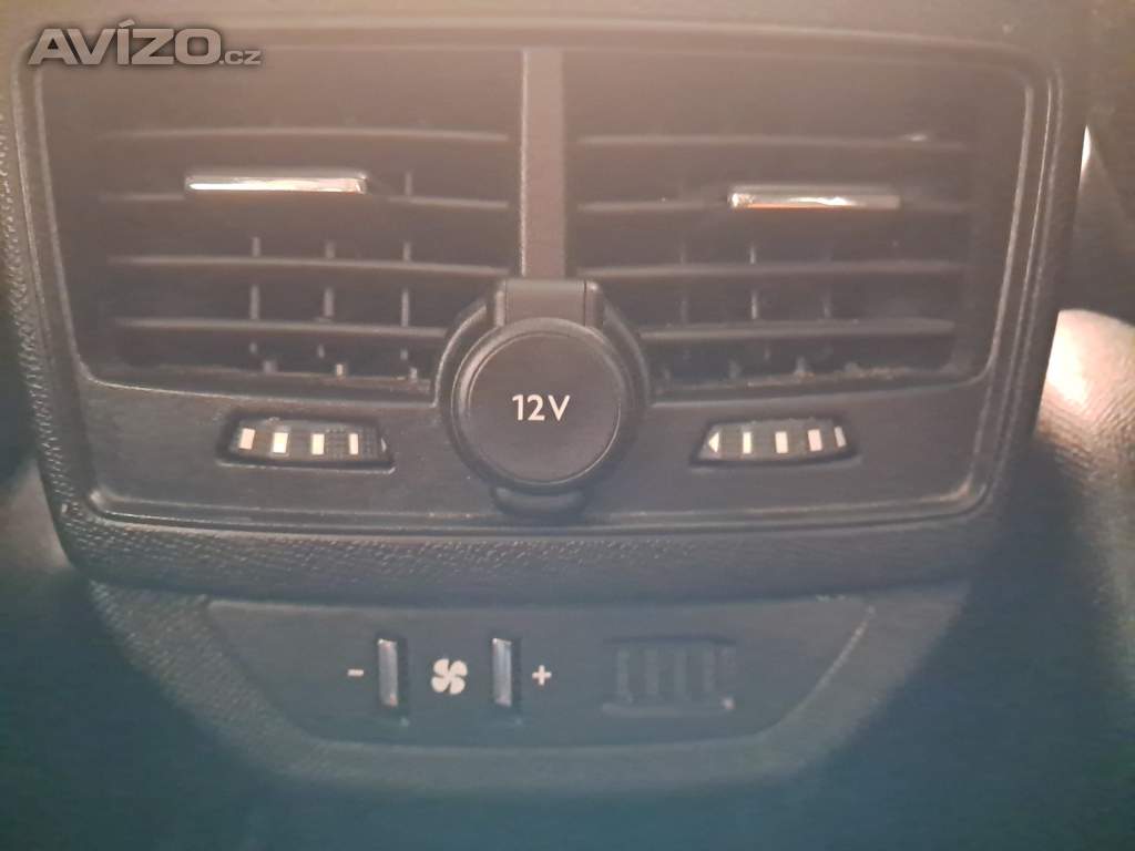 Foto inzerátu Peugeot 5008 1.5 BlueHDi