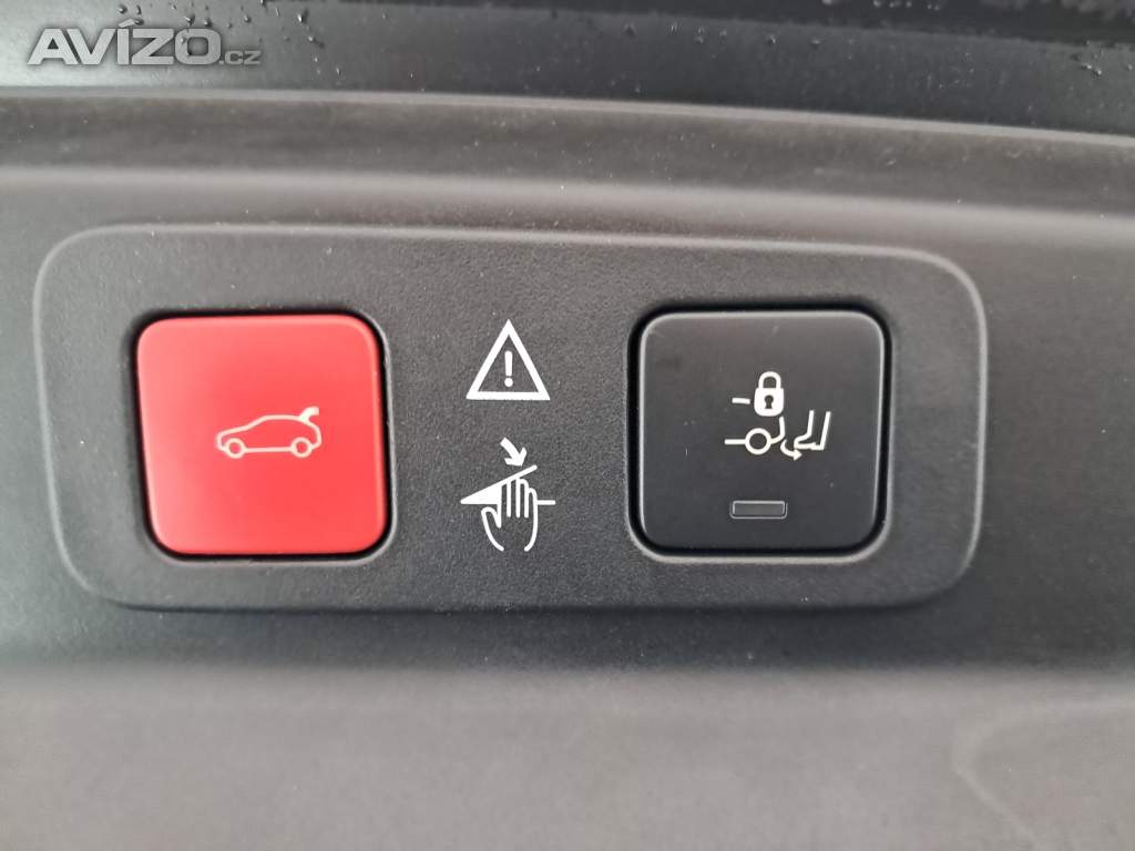 Foto inzerátu Peugeot 5008 1.5 BlueHDi