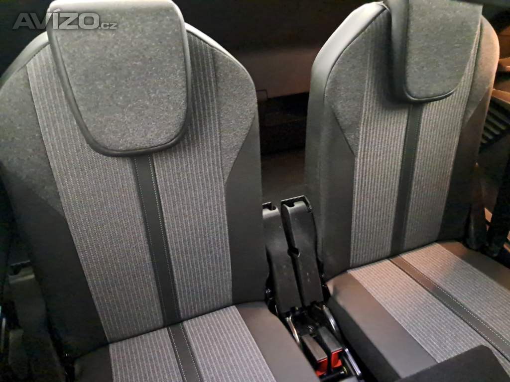 Foto inzerátu Peugeot 5008 1.5 BlueHDi