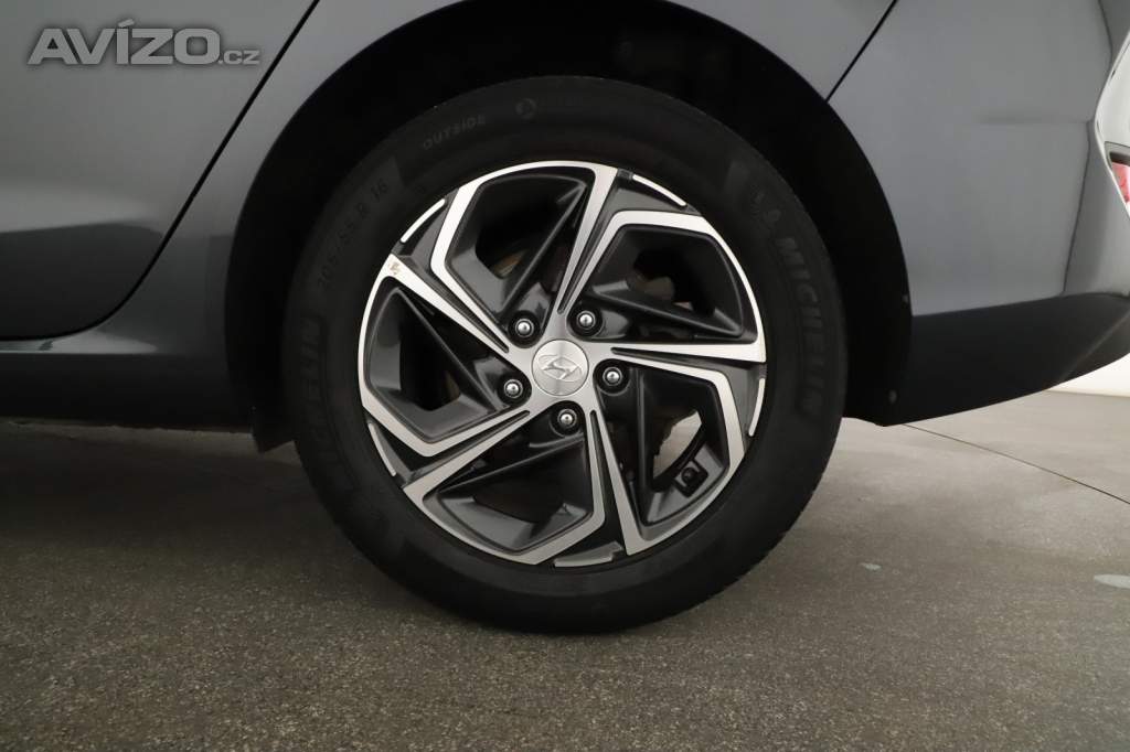 Foto inzerátu Hyundai i30 Fastback 1.5 T-GDI MHEV