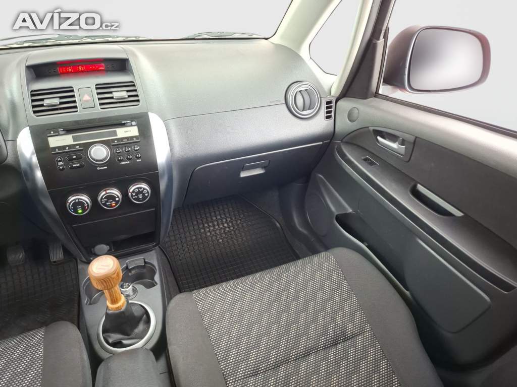 Foto inzerátu Suzuki SX4 1.6 VVT