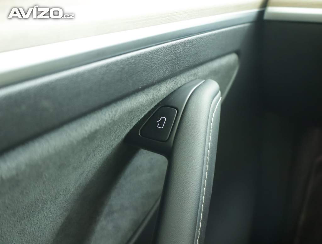 Foto inzerátu Tesla Model Y Long Range AWD 79kWh
