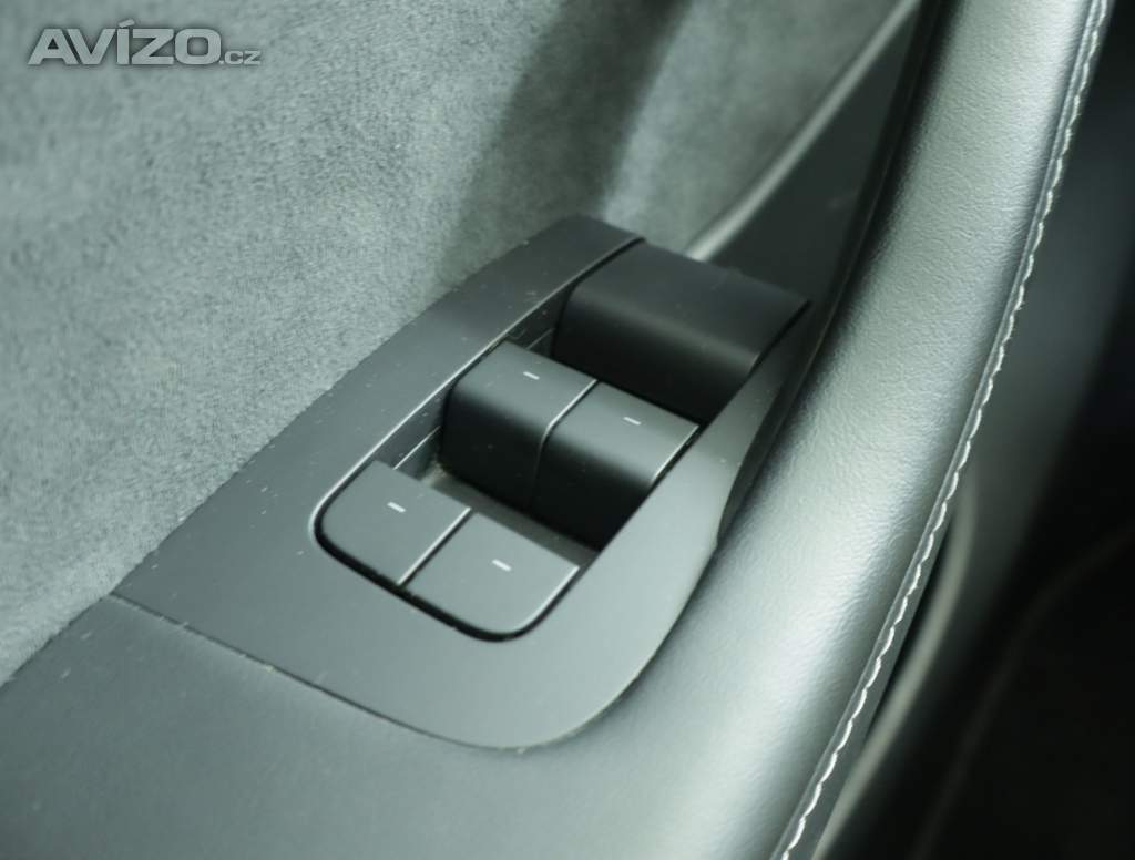 Foto inzerátu Tesla Model Y Long Range AWD 79kWh