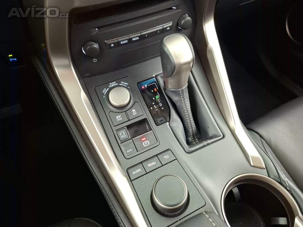 Foto inzerátu Lexus NX 300h