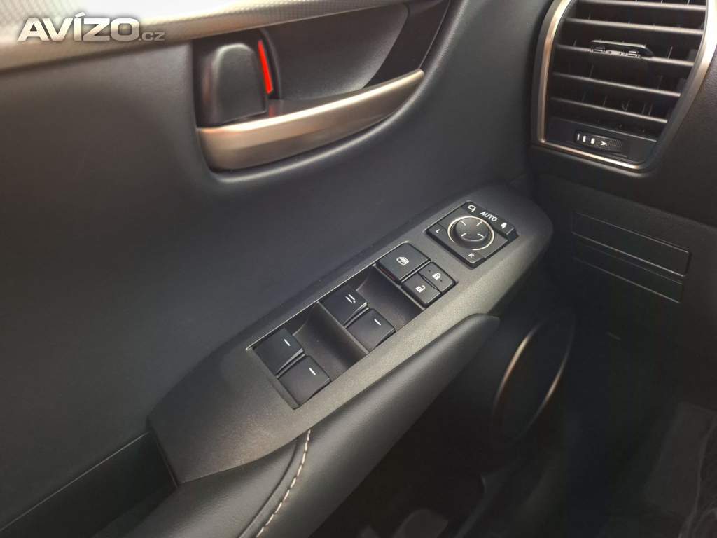 Foto inzerátu Lexus NX 300h
