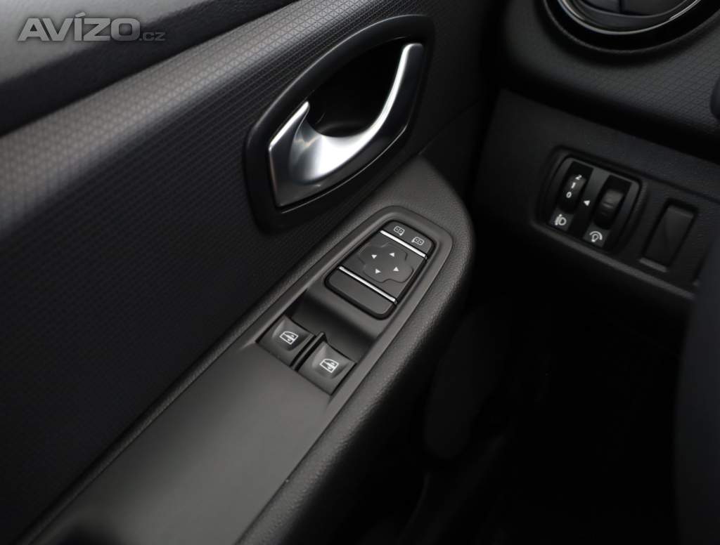 Foto inzerátu Renault Clio 1.2 16V