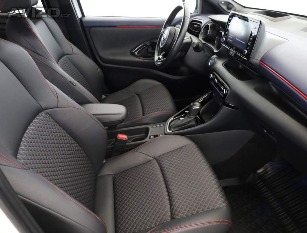 Foto inzerátu Toyota Yaris 1.5 Hybrid