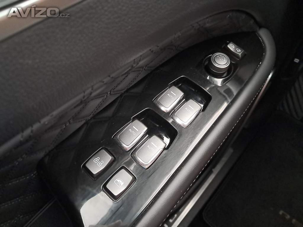 Foto inzerátu SsangYong Rexton 2.2 Diesel