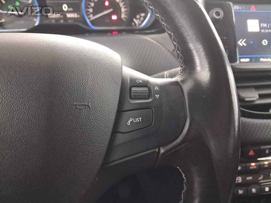 Foto inzerátu Peugeot 2008 1.2 PureTech