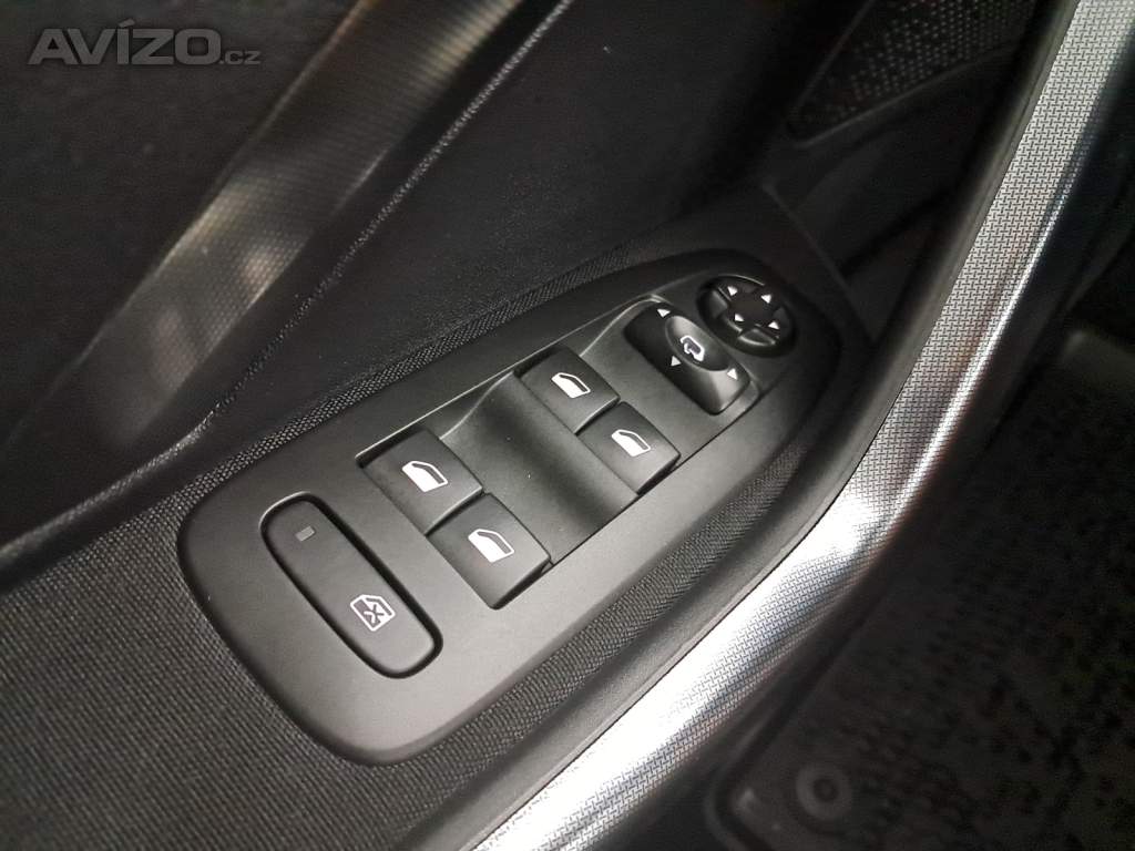 Foto inzerátu Peugeot 2008 1.2 PureTech