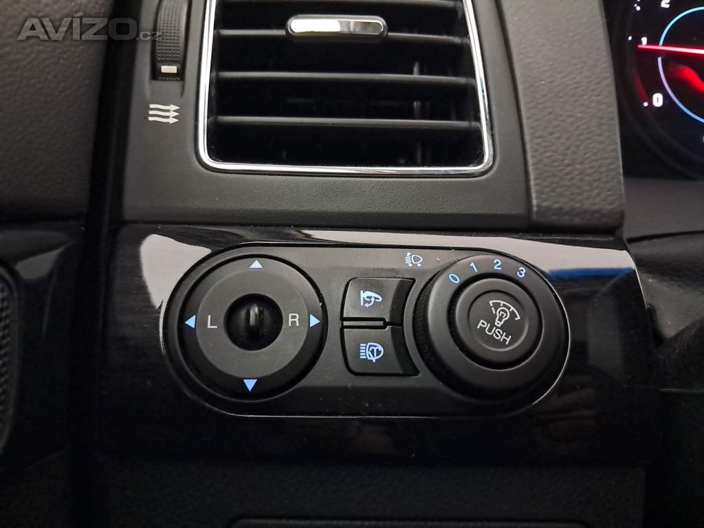 Foto inzerátu Chevrolet Captiva 2.2 VCDI